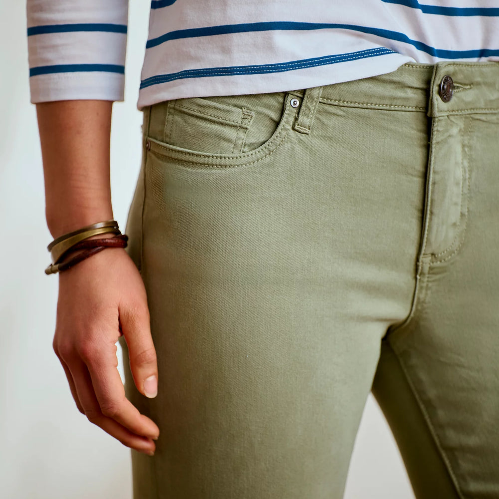 Kut from the Kloth® Amy Stretch Twill Cropped Chinos