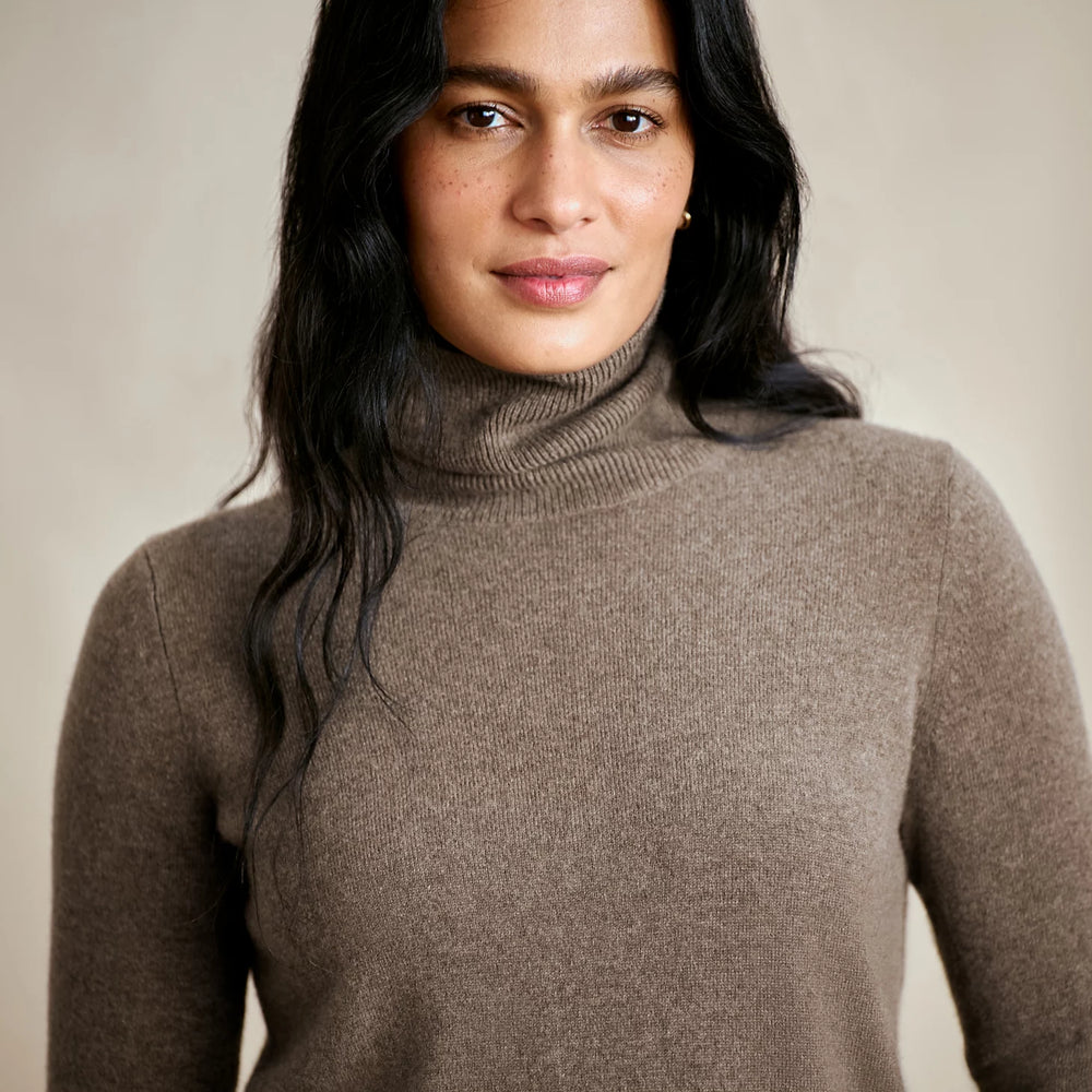 Classic Cashmere Turtleneck